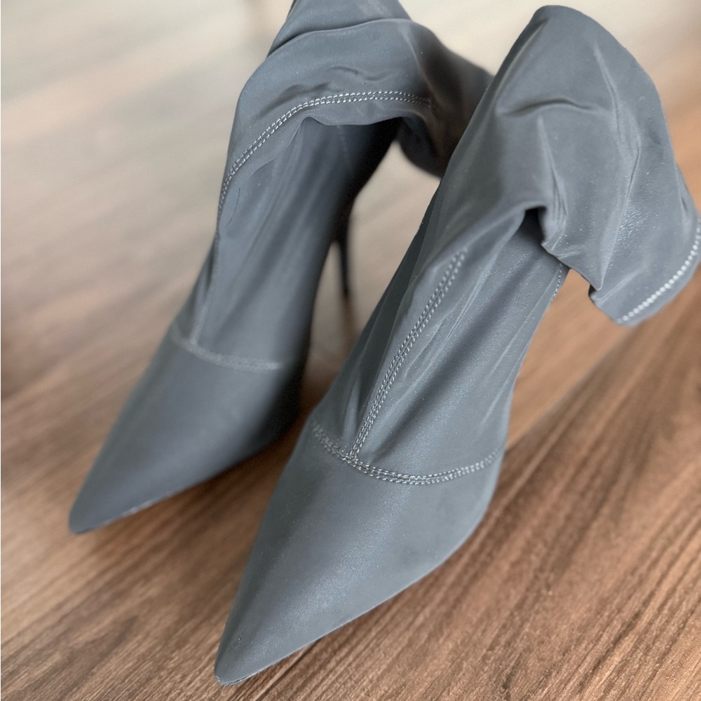 Yeezy Season 6 Reflective Heel Sock Boots Women size US7.5, IT37.5
